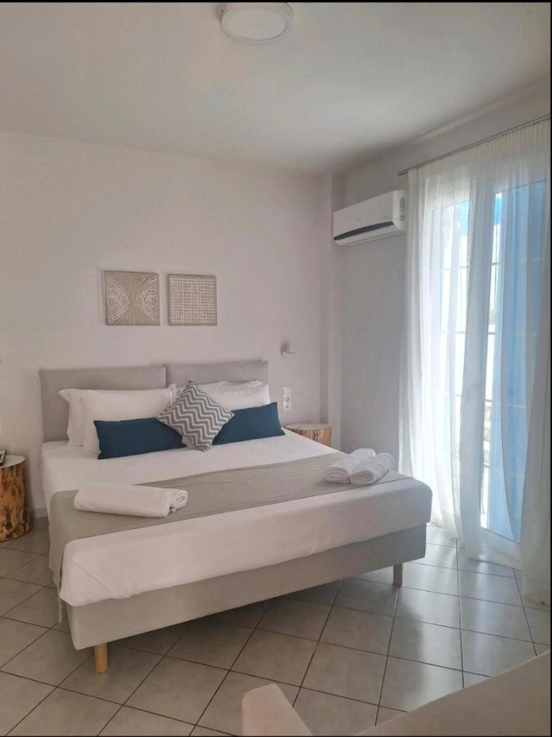 Romantica Hotel Apartments Agia Pelagia  Eksteriør billede